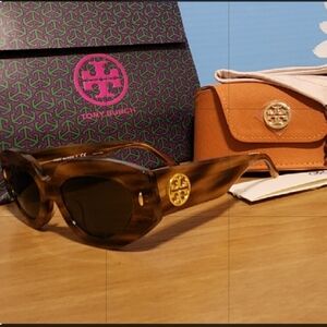 TORY BURCH SUNGLASSES